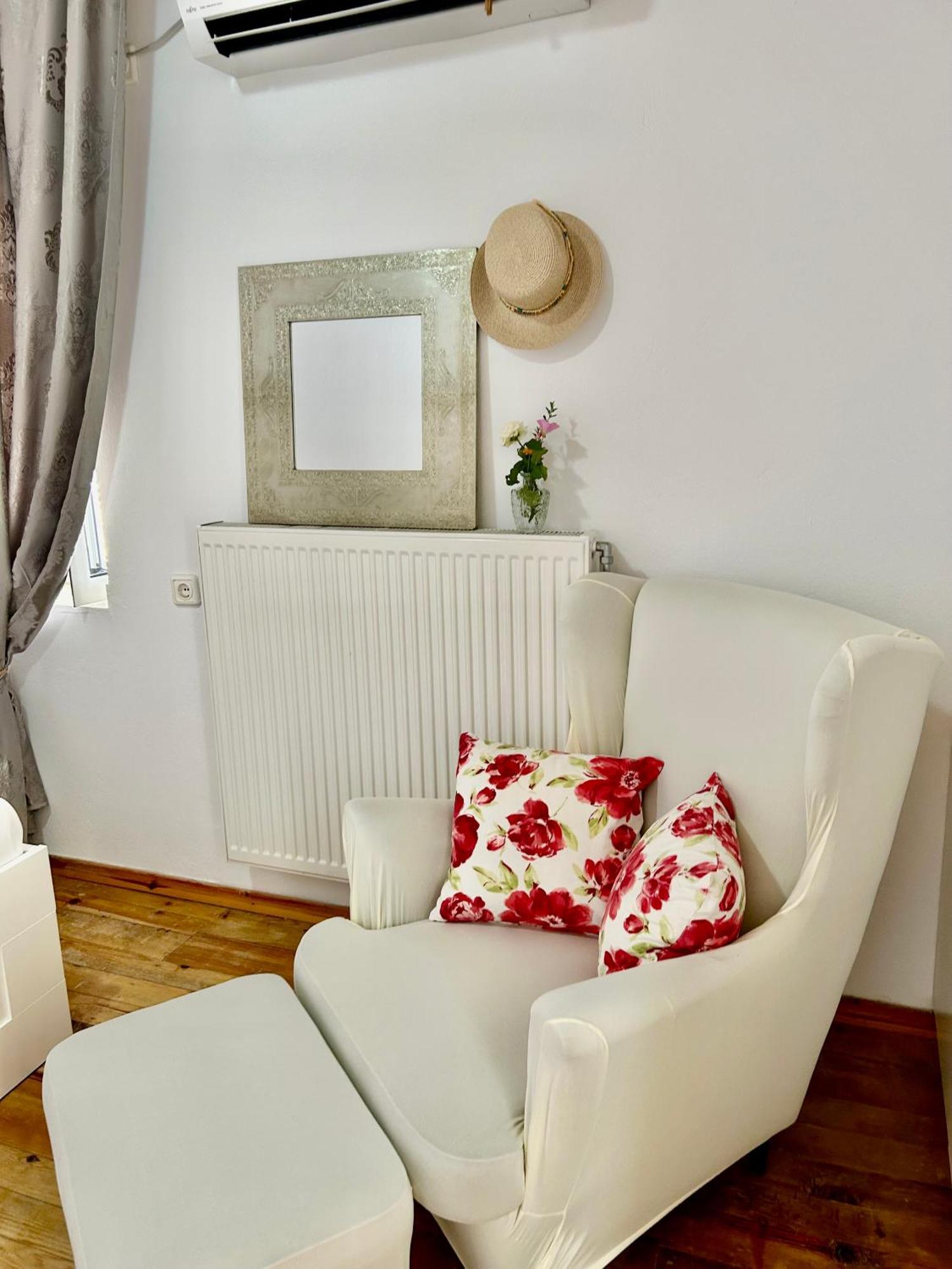 Viktora'S House Daire Himarë Dış mekan fotoğraf